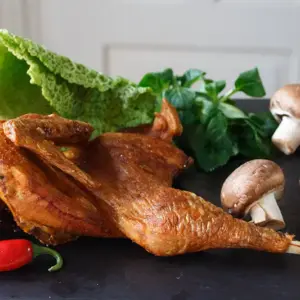 Bio-Hahn, halbiert, Sous vide gegart